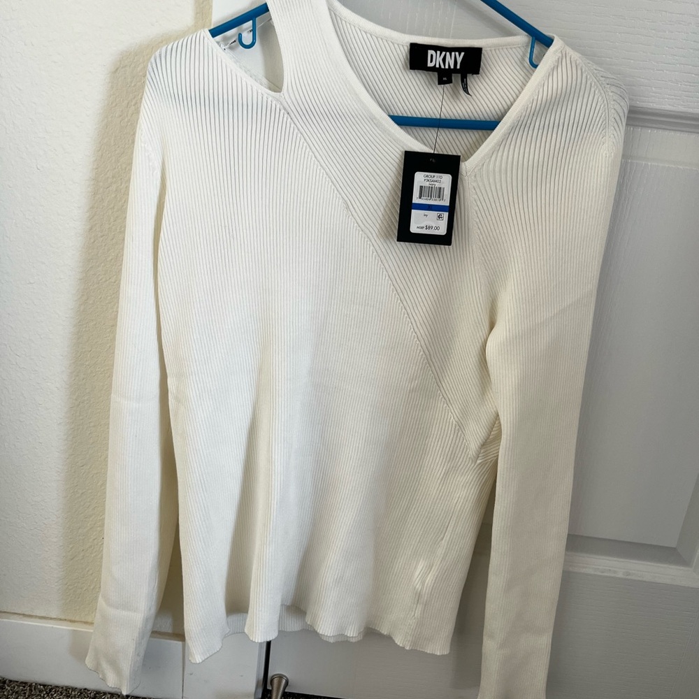 DKNY Cream Crew Neck Sweater Lightweight Knit